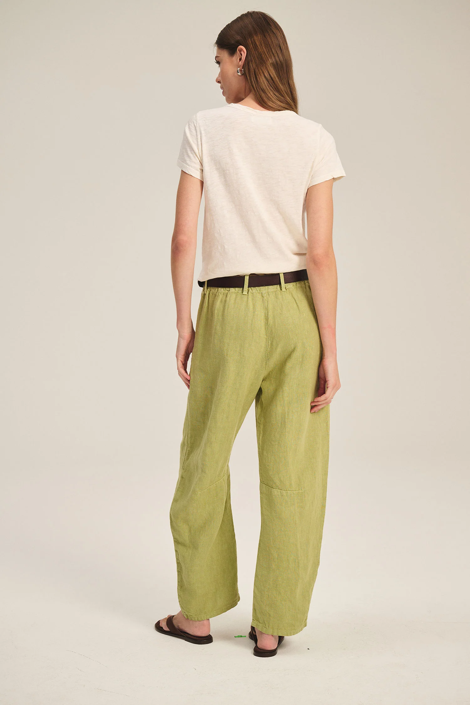 TAYLOR HEAVY LINEN TROUSER IN MOSS - Image 5
